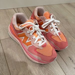 New Balance Women 5740 Sneakers Pink & Orange